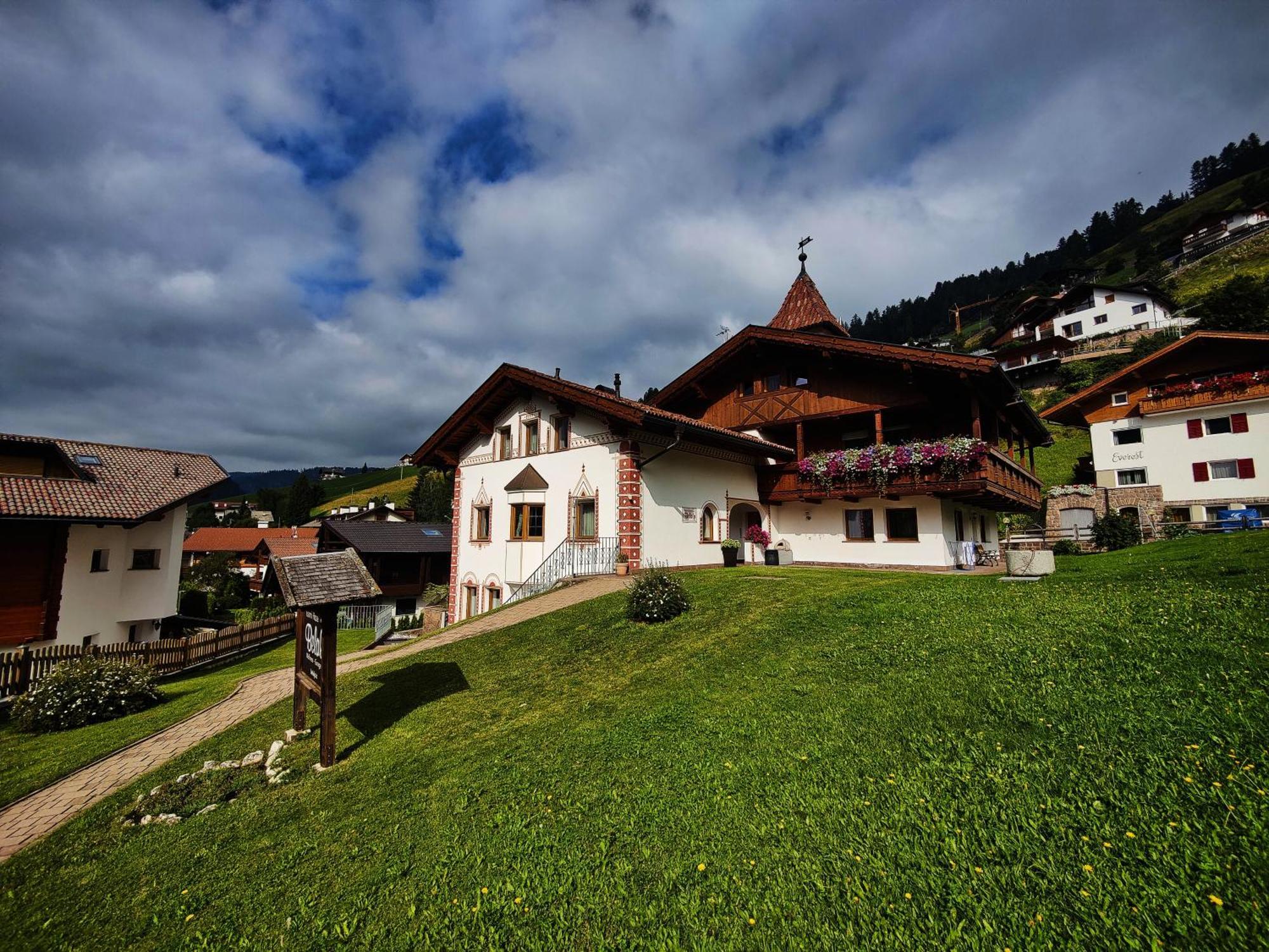 Garni Hotel Belalp Santa Cristina Val Gardena Exterior foto